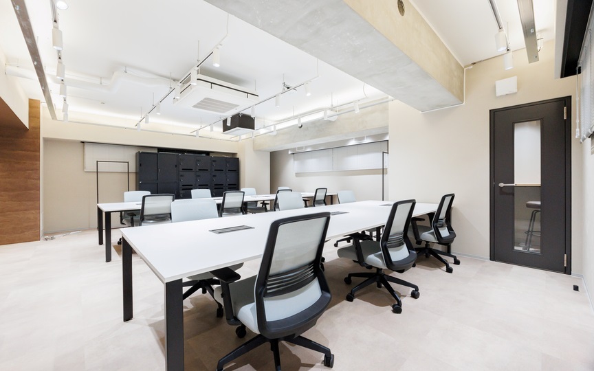 茅場町駅徒歩5分！仲介手数料、原状回復不要のフルセットアップオフィス