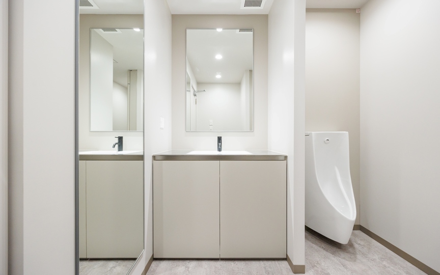 神田駅徒歩1分！ハイセンスなデザインの新装フルセットアップオフィスの写真3