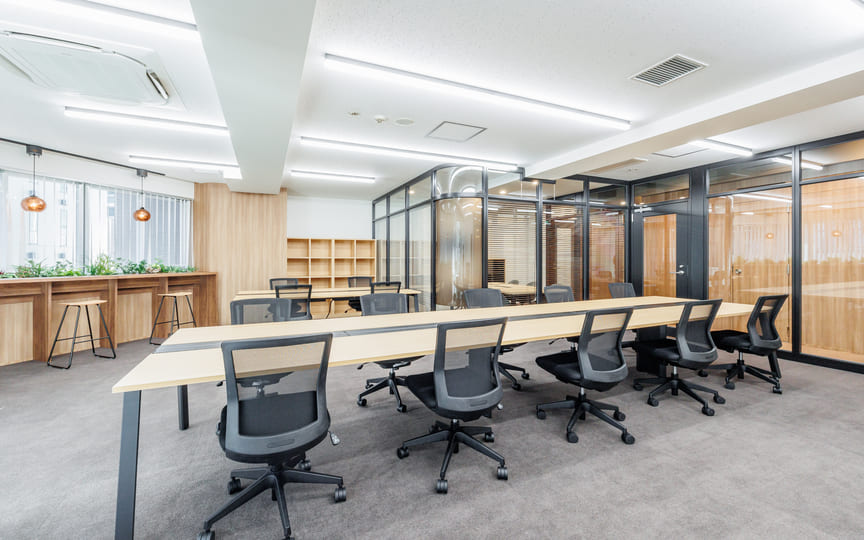 淡路町駅徒歩5分、敷金最大0ヶ月・内装家具付きで初期費用を削減できる物件