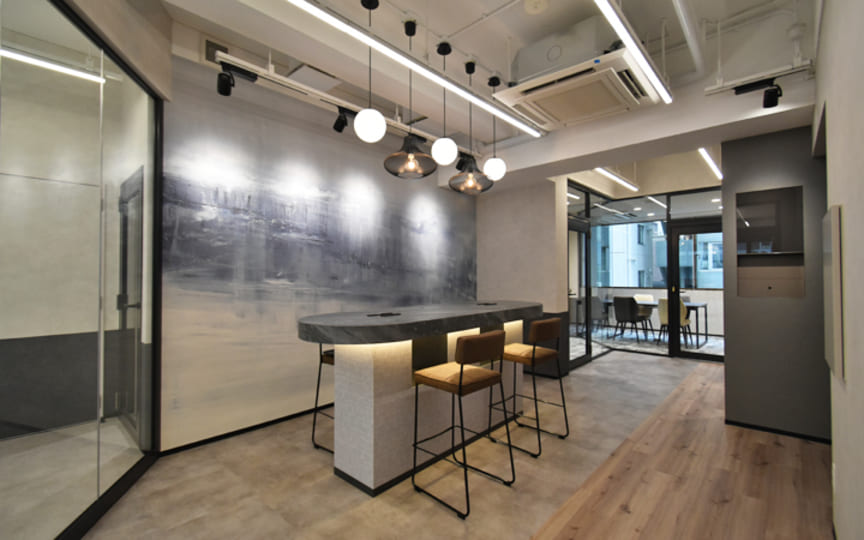 田町駅徒歩3分、港区芝浦のリニューアル済セットアップオフィス