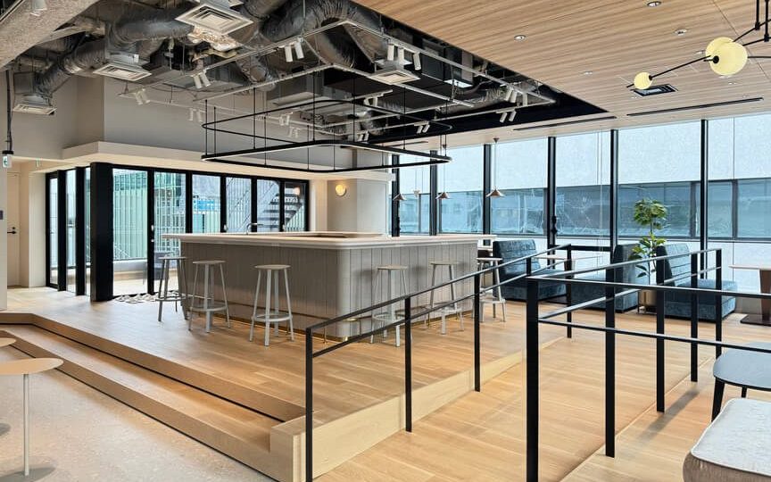 JR八丁堀駅徒歩4分｜カフェエリア・テラス付きのフルセットアップオフィスの写真6