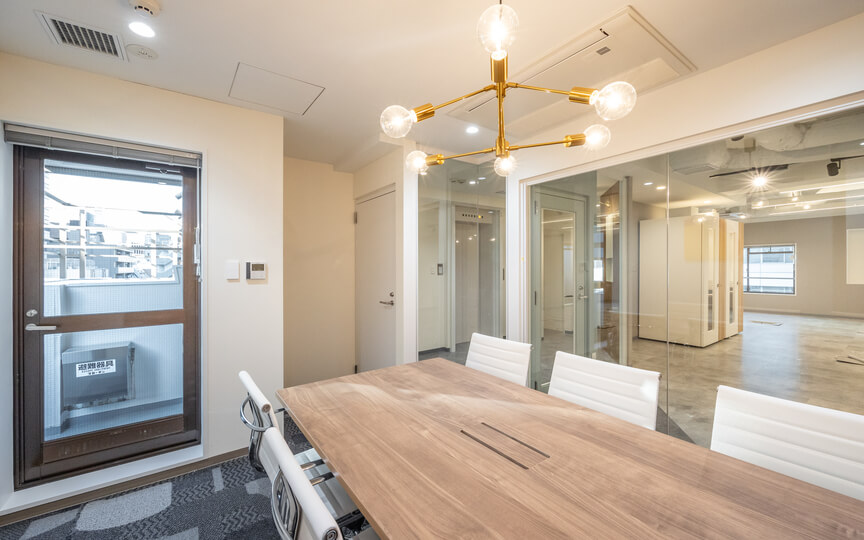 JR浜松町駅徒歩7分！交通利便性抜群の内装・什器付きフルセットアップオフィスの写真10