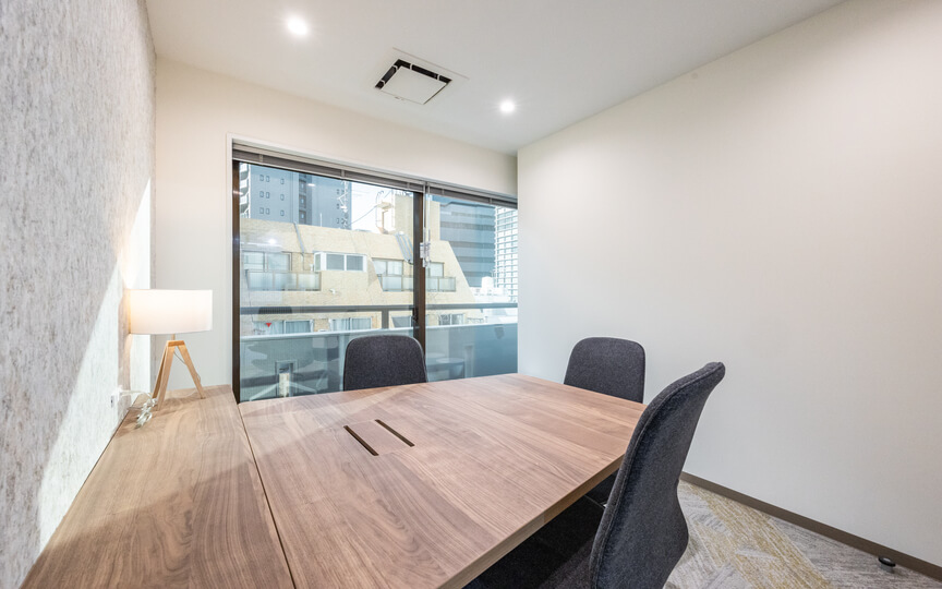 JR浜松町駅徒歩7分！交通利便性抜群の内装・什器付きフルセットアップオフィスの写真8