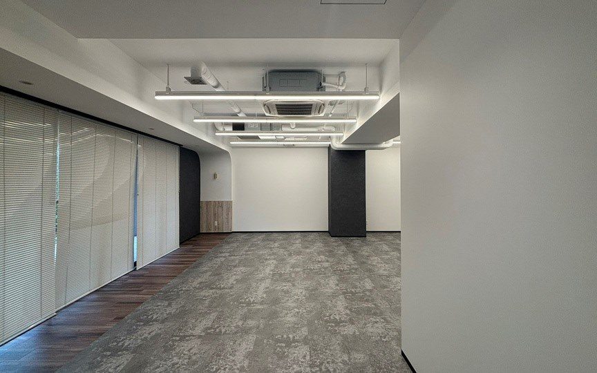 JR田町駅徒歩3分！港区のインナーバルコニー付きセットアップオフィスの写真8