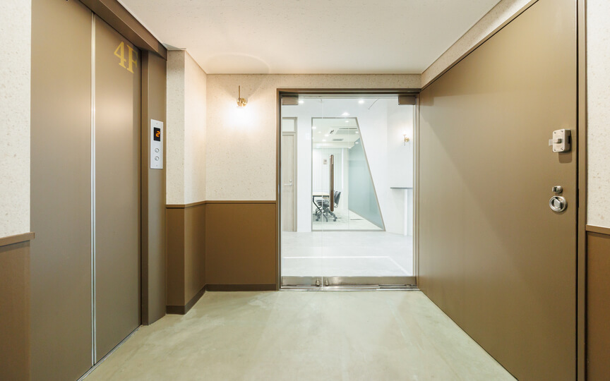 赤坂見附駅徒歩3分！25年4月内装工事完了の港区セットアップオフィスの写真n2