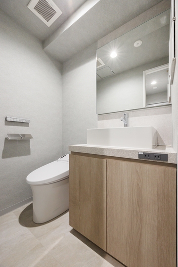 四谷三丁目駅徒歩2分！Wi-Fi完備の家具付きセットアップオフィスの写真n1