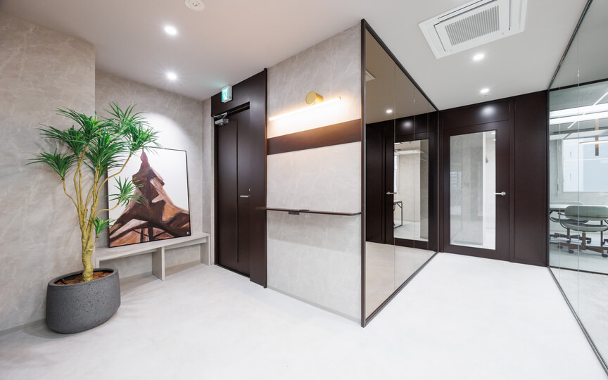 芝公園駅徒歩2分、敷金最大ゼロ・初期費用を抑えられるフルセットアップオフィスの写n3