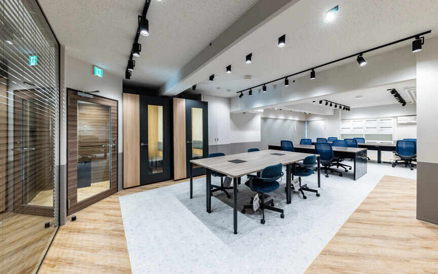 六本木駅徒歩6分！港区南青山の家具付きフルセットアップオフィス