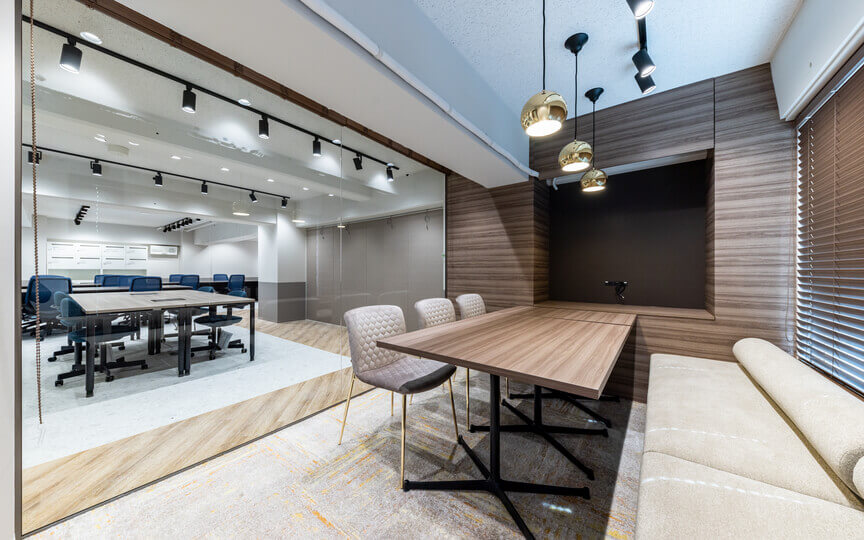 六本木駅徒歩6分！港区南青山の家具付きフルセットアップオフィスの写真6