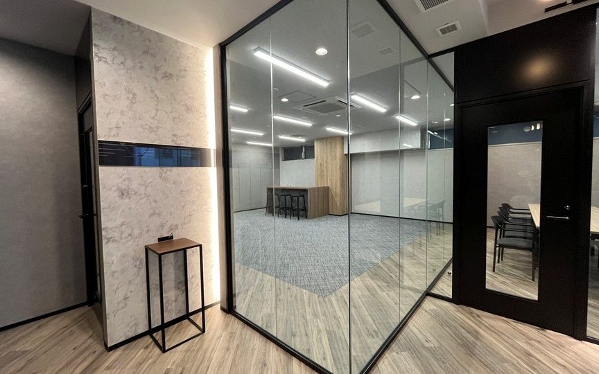 【敷金最大0】本郷三丁目駅徒歩5分の内装付セットアップオフィス