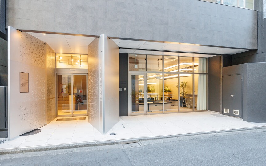 【原状回復不要】水道橋駅徒歩2分のリニューアル済フルセットアップオフィスの写真2