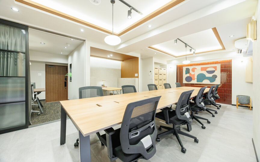 【敷金最大0】四ツ谷駅徒歩4分！会議室完備のフルセットアップオフィス