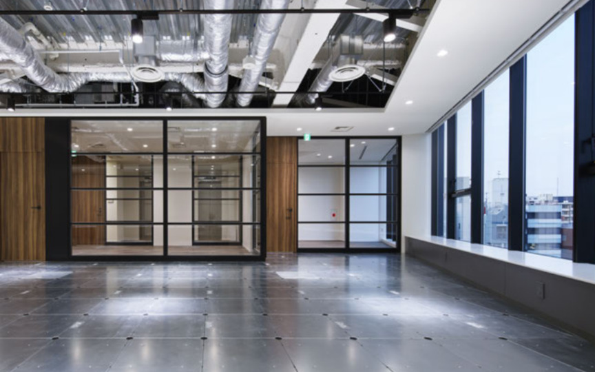 八丁堀駅徒歩3分！会議室完備・屋上ワークスペース付のセットアップオフィス