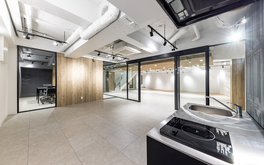 神田駅徒歩4分！B1＋1Fメゾネットタイプのセットアップオフィスの写真8