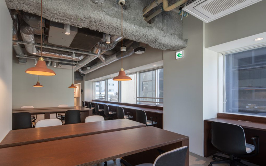 表参道駅から徒歩6分、敷金無し・原状回復不要のフルセットアップオフィスの写真n5