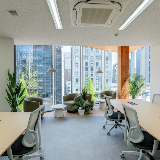 新橋駅徒歩2分！Wi-Fi完備の築浅フルセットアップオフィス