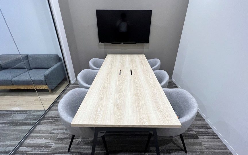 半蔵門駅徒歩3分！会議室・テレカンブース各2室完備のセットアップオフィスの写真4