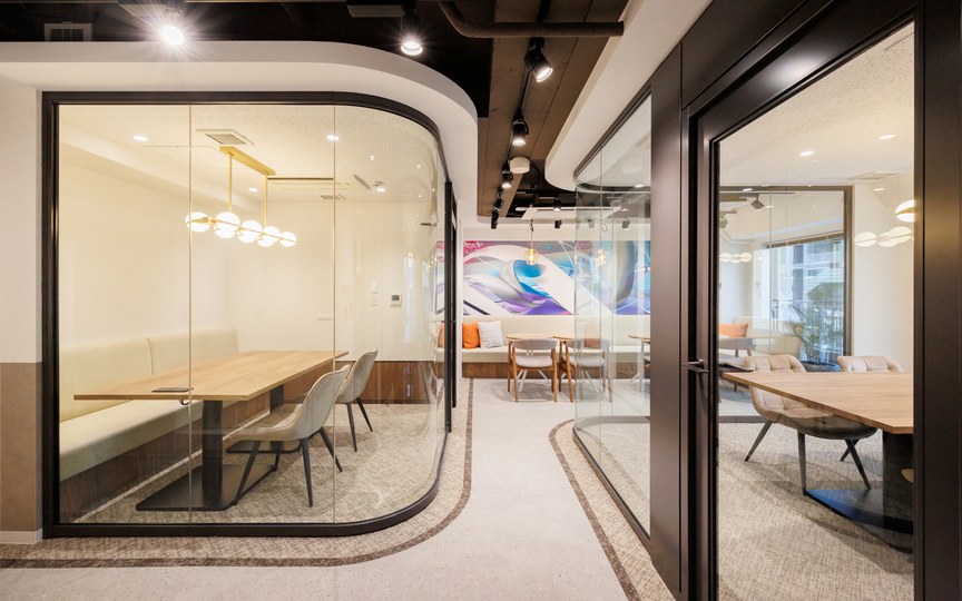 神保町駅徒歩3分！移転費用大幅削減、Wi-Fi完備のフルセットアップオフィス