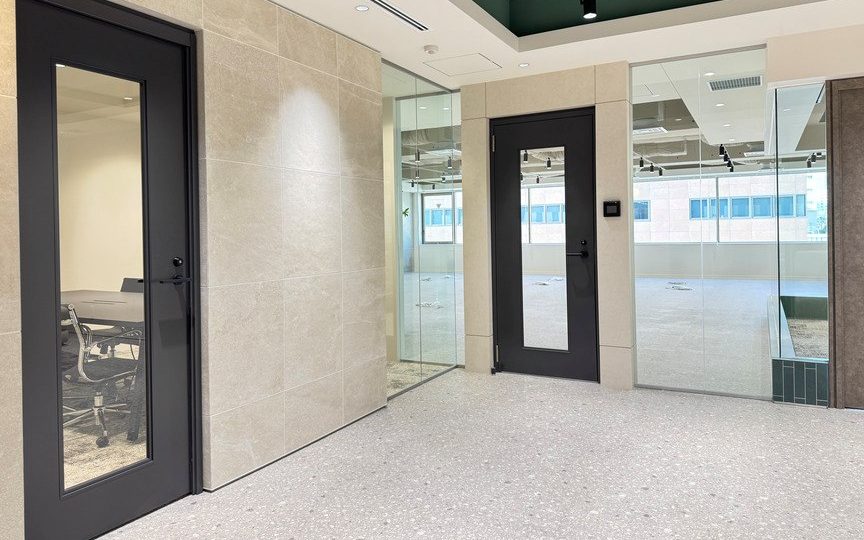 【仲介手数料0】大門駅徒歩2分！会議スペース充実のセットアップオフィスの写真3