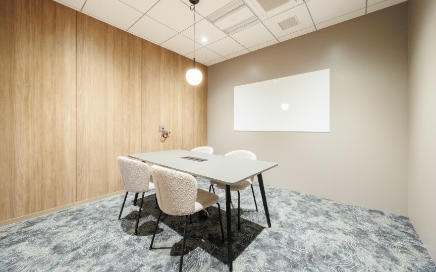 【仲介手数料不要】代々木駅徒歩4分、新宿御苑を臨む大規模セットアップオフィスの写真7