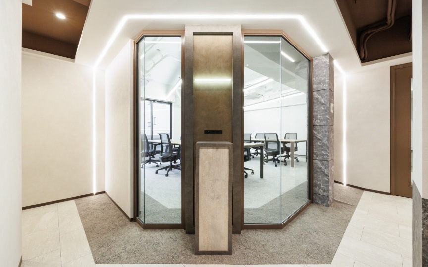 【敷金最大0・原状回復不要】秋葉原駅徒歩3分の新装フルセットアップオフィス