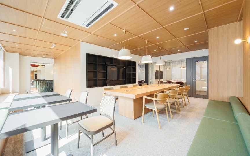 【仲介手数料0】大門駅徒歩4分、会議室3室完備の中規模フルセットアップオフィスの写真7