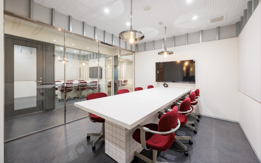 【仲介手数料0】大門駅徒歩4分、会議室3室完備の中規模フルセットアップオフィスの写真8