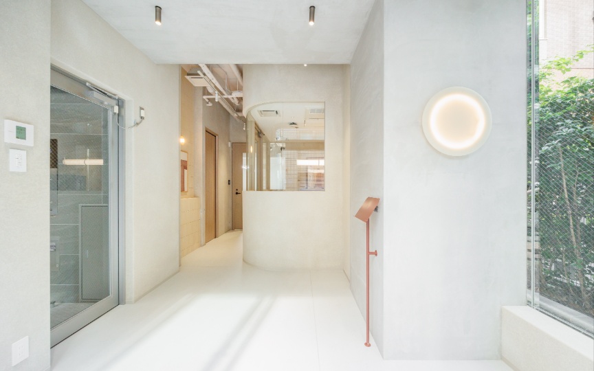 大門駅徒歩４分、初期費用大幅削減のWi-Fi付築浅フルセットアップオフィス