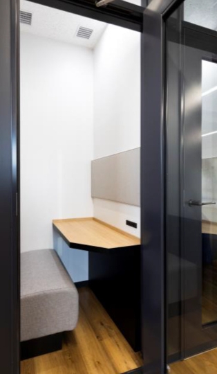 【敷金0・原状回復不要】浜松町駅徒歩3分のWi-Fi付フルセットアップオフィスの写真5