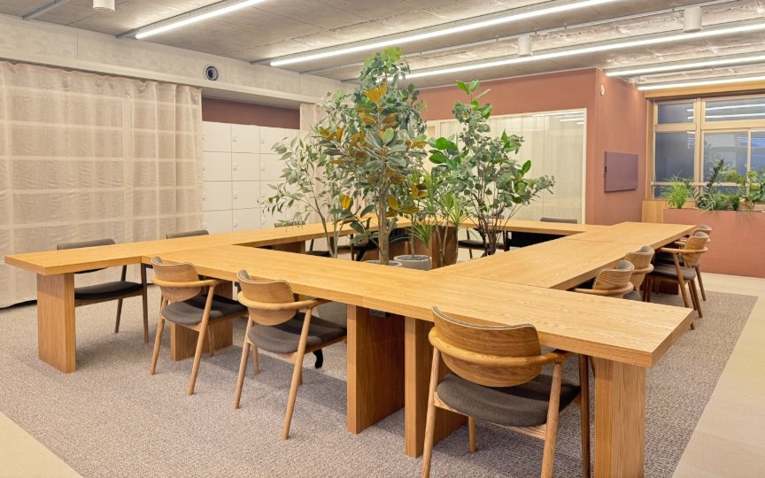 御成門駅徒歩4分！共用ラウンジ・屋上テラス付の新築フルセットアップオフィスの写真3