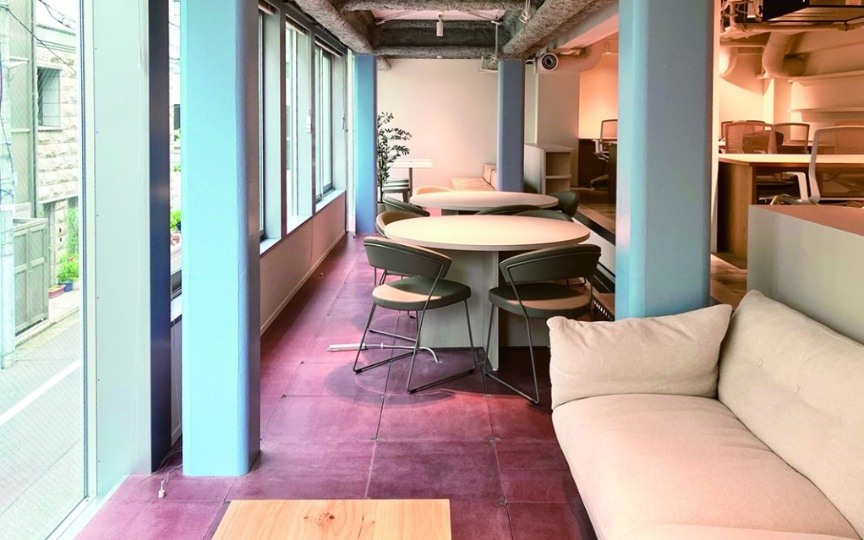 【敷金0・原状回復不要】渋谷駅徒歩8分の内装・家具付きフルセットアップオフィスの写真9