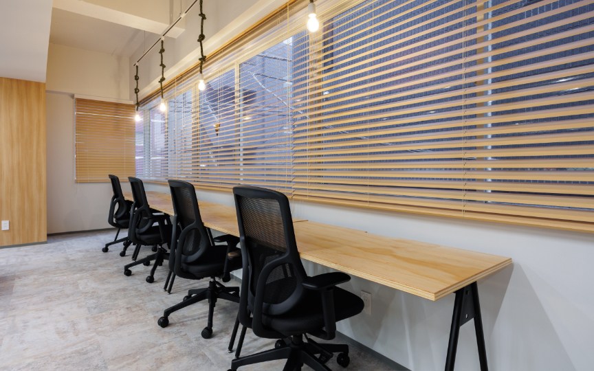 【原状回復不要】神田駅徒歩5分、オープンスペース充実のフルセットアップオフィスの写真9