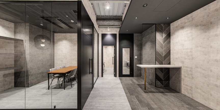 新宿駅徒歩圏内！ビル内共有ラウンジも利用可能な家具付きフルセットアップオフィスの写真4