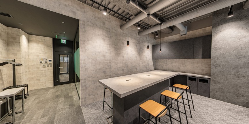 新宿駅徒歩圏内！ビル内共有ラウンジも利用可能な家具付きフルセットアップオフィスの写真7