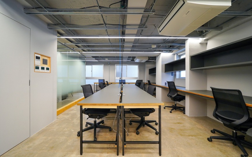 新橋駅徒歩1分！敷金最大0ヶ月の内装・家具付きフルセットアップオフィス