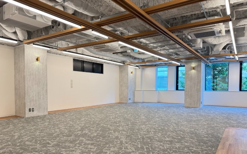 【敷金0・原状回復不要】渋谷エリア、最大40席のセットアップオフィスの写真n1