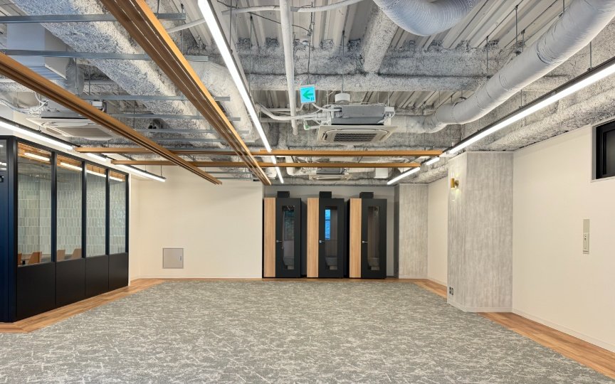 【敷金0・原状回復不要】渋谷エリア、最大40席のセットアップオフィスの写真n3