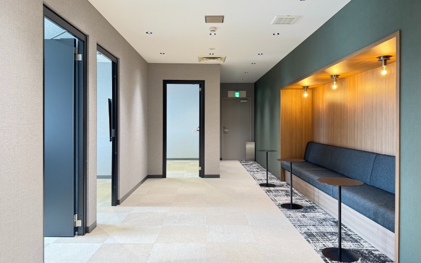 【仲介手数料0】新大塚駅徒歩4分、約80坪・会議室3室完備のセットアップオフィス