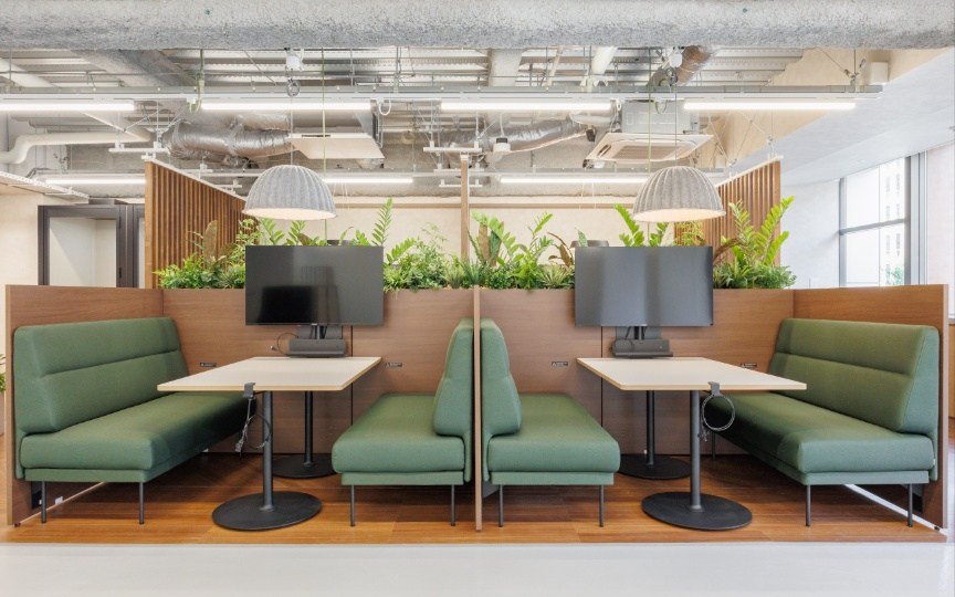 東京駅徒歩圏内！スカイツリーを望む、テラス付き新築セットアップオフィスの写真1