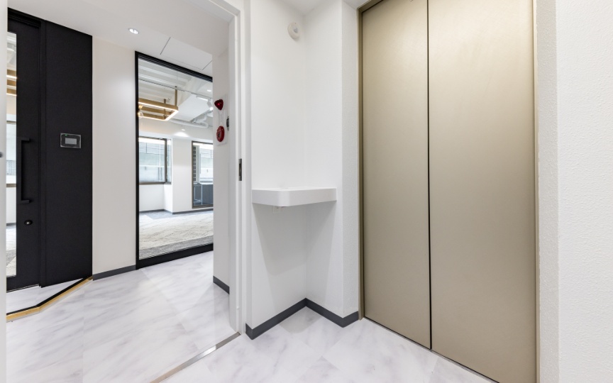 JR池袋駅徒歩圏内、モダンなデザインの内装付きセットアップオフィスの写真6