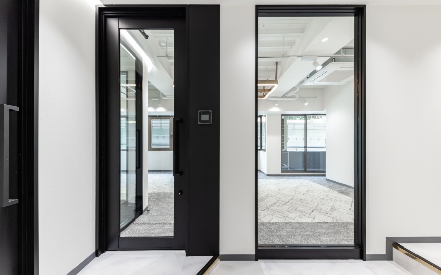 JR池袋駅徒歩圏内、モダンなデザインの内装付きセットアップオフィスの写真7