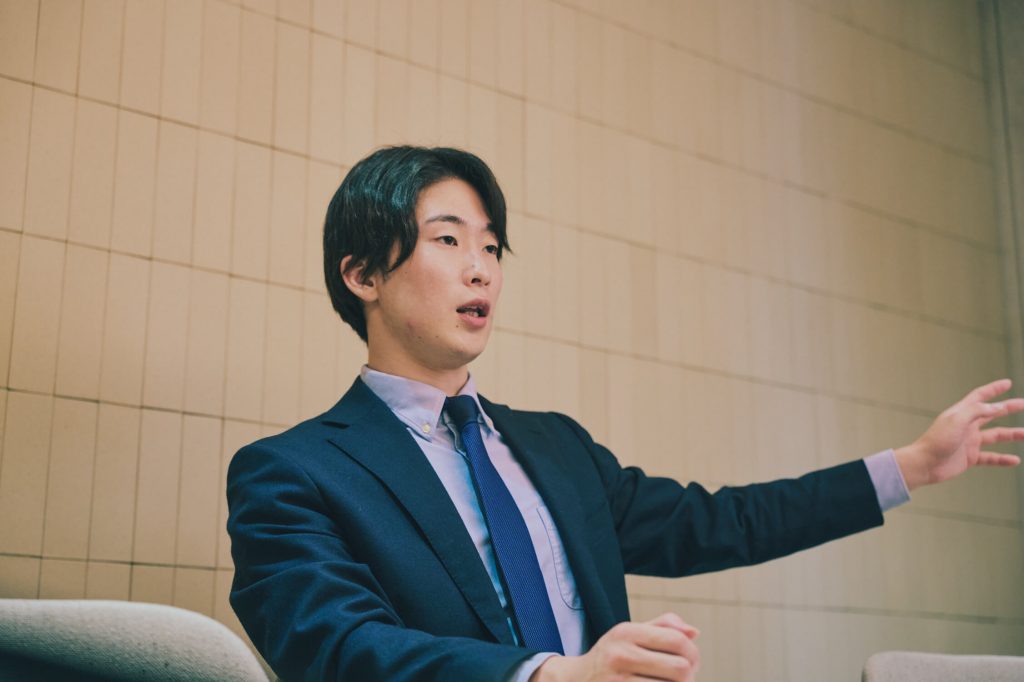 採用強化とオフィス整備がセット。会議室やセキュリティ対策の課題を解決するために