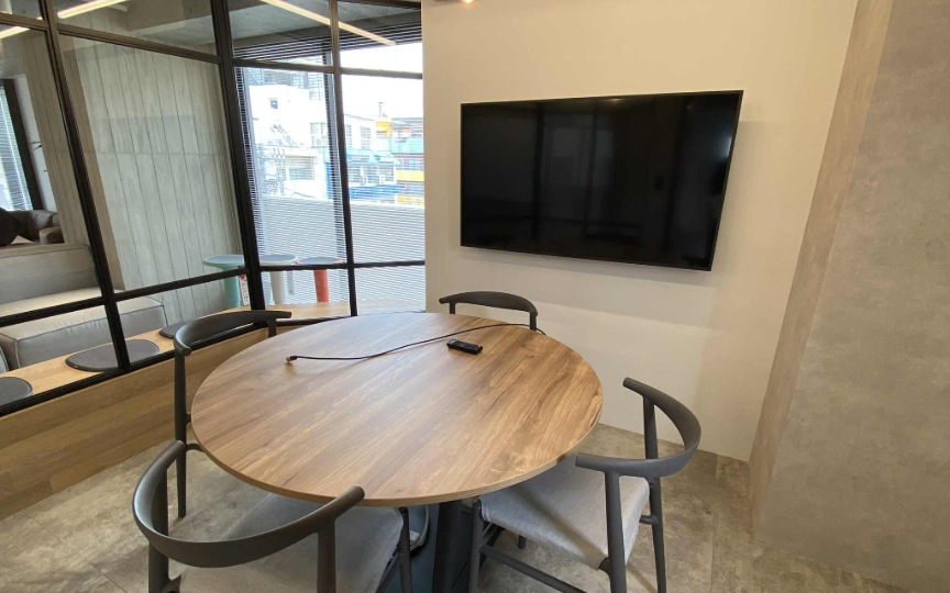 渋谷駅徒歩圏内、クリエイティブ系企業に最適な内装家具付きフルセットアップオフィスの写真3