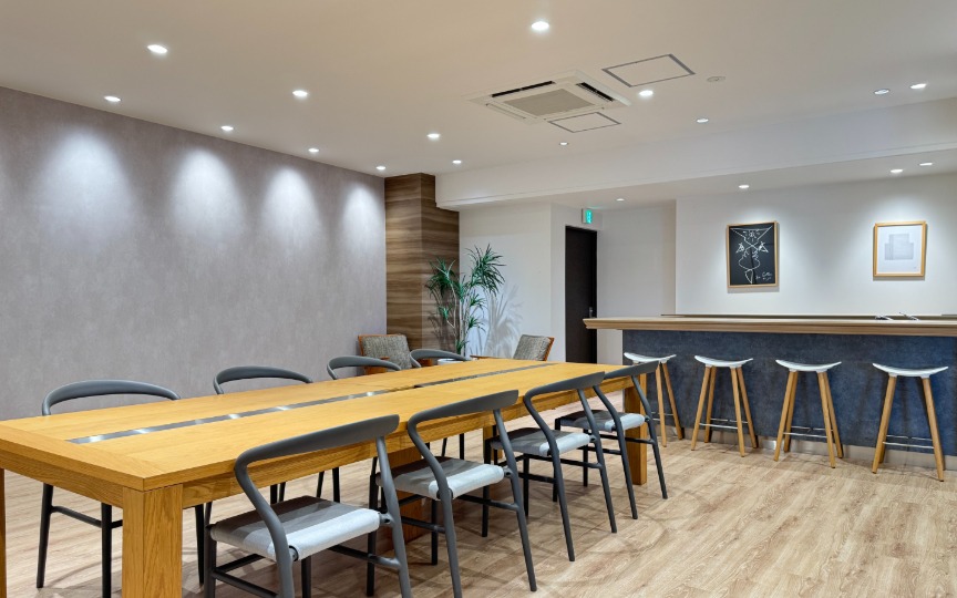 【仲介手数料不要】新宿御苑前駅徒歩6分、大規模向け内装付きセットアップオフィスの写真n6