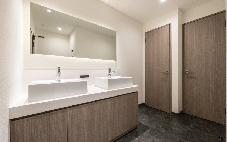 浜松町駅徒歩2分！会議室完備、カフェ風オープンスペースが魅力のセットアップオフィスの写真11