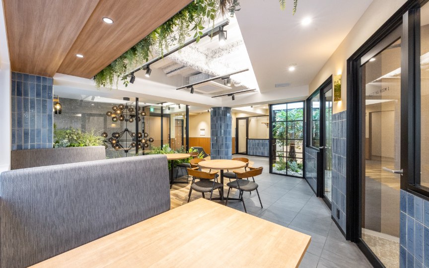 浜松町駅徒歩2分！会議室完備、カフェ風オープンスペースが魅力のセットアップオフィスの写真4