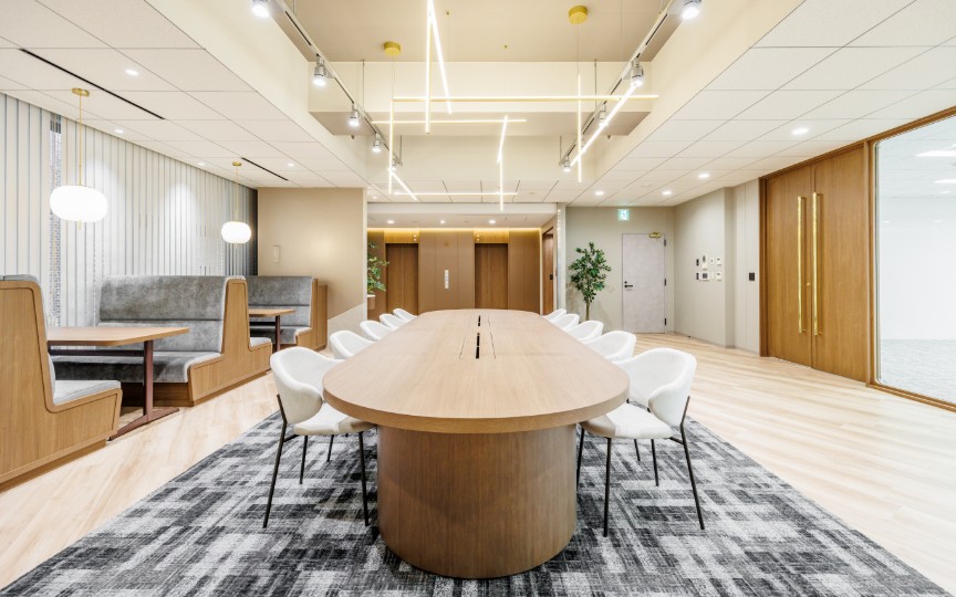 会議室3室／テレカンブース4室完備、銀座エリアの大規模向けセットアップオフィス