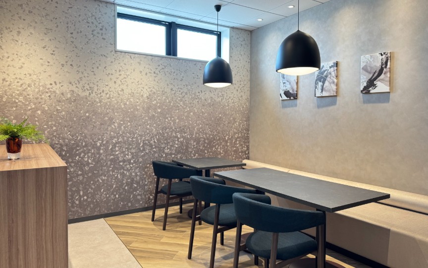 秋葉原駅徒歩1分、内装完備・共用部充実の新築セットアップオフィスの写真1