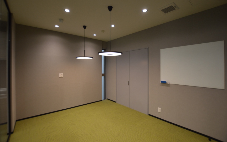 秋葉原駅徒歩9分、コミュニケーションを円滑にする内装付きセットアップオフィスの写真9