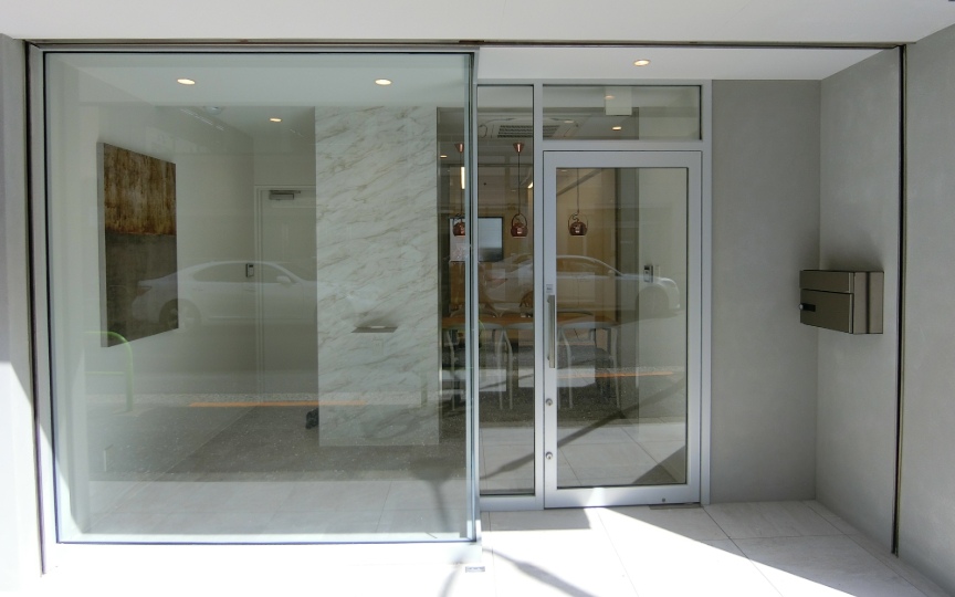 御成門駅徒歩4分！新橋駅も徒歩圏内の内装・会議室付きセットアップオフィス